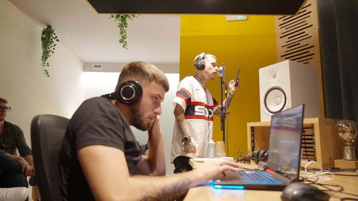 artistas en un estudio