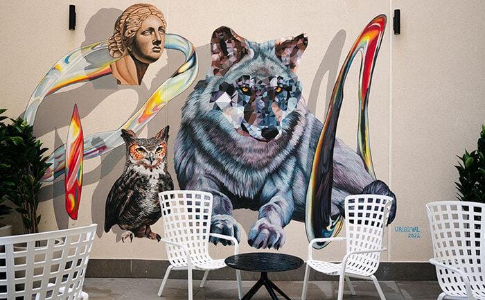 Athena y Minerva hecha por Uriginal en Livensa Living Madrid Alcobendas