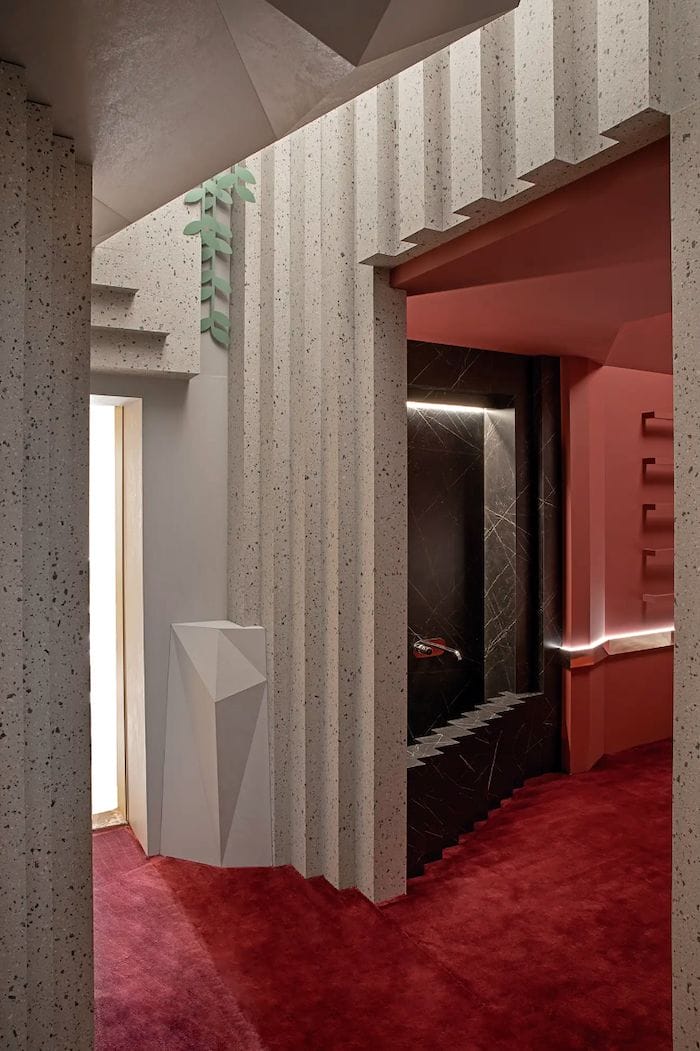 espacio molduras pared bunker personal en casa