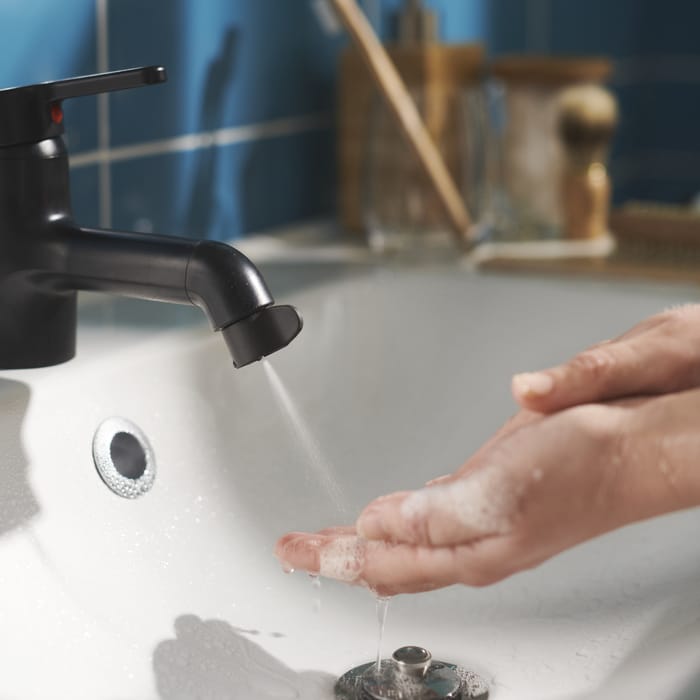 Grifo adaptable para ahorrar agua de Ikea