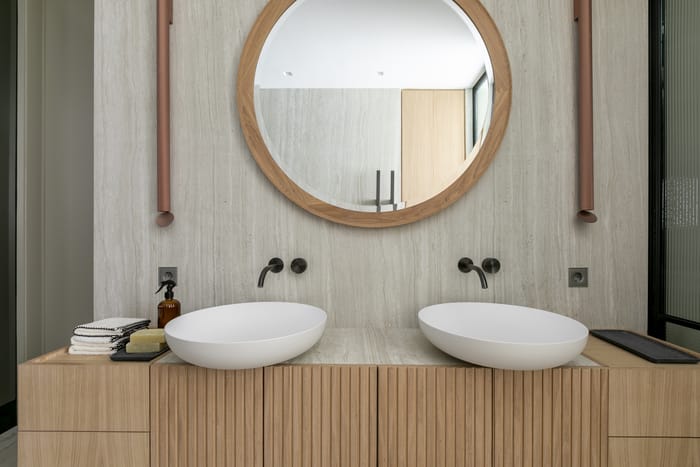 Baño decoración madera