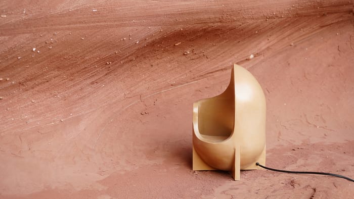 Lámpara de diseño en arcilla color tierra 