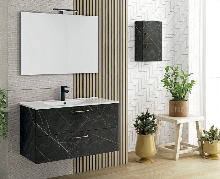 Cuarto de baño con mueble de baño de fondo reducido en color negro