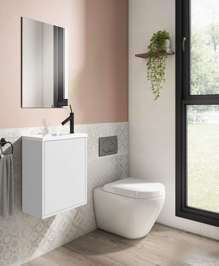 Baño mini con mueble de baño de fondo reducido en blanco