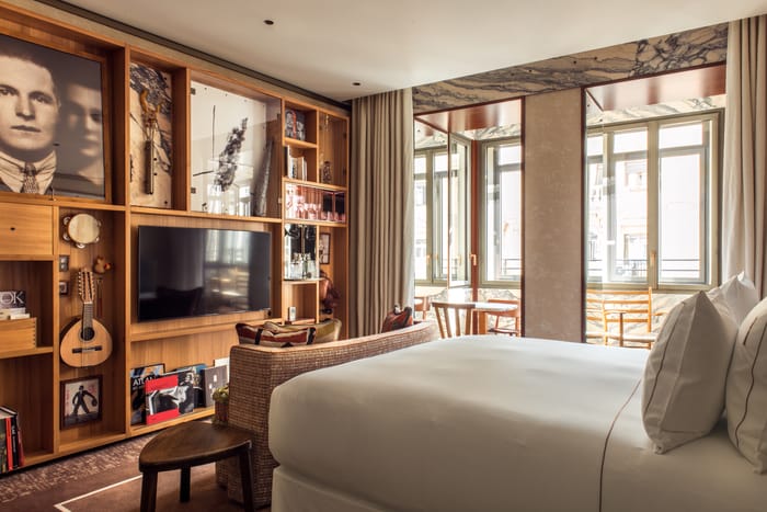 decoración con historia en habitación ejecutiva