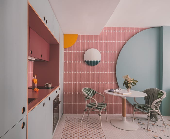 Cerámica de WOW Design en una cocina funcional y elegante
