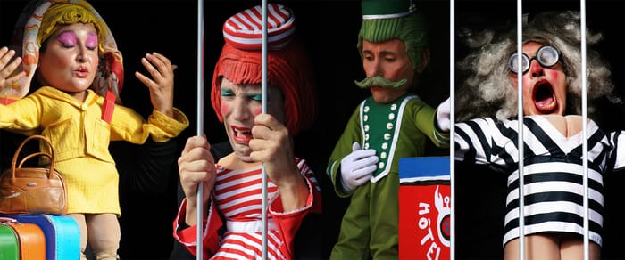 Detalle de marioneta antigua restaurada expuesta durante el festival.